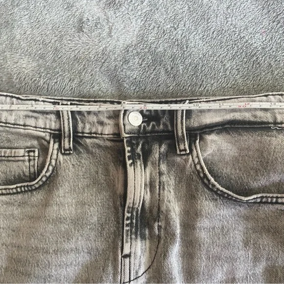 NWOT! GUESS Denim skirts Sz 28 - Picture 15 of 17